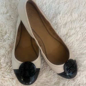Tory Burch Minnie Cap Toe Ballet Flat Colorblock Dulce De Leche, Perfect Black 8